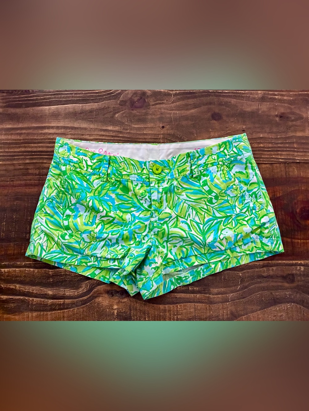 Lilly Pulitzer Walsh shorts tropical leaf print shorts 12 Back to school